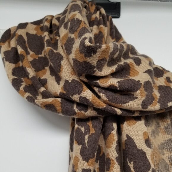 NWOT Cozy Cashmere Leopard Print Shawl / Muffler / Scarf / Wrap - Ann Taylor - Picture 3 of 6